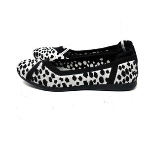 Clarks Cloudsteppers Carly Wish Knit Ballet Flats Black & White ~ Size 10 ~ NWT
